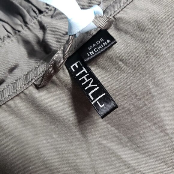 Ethyl Olive Green Ruched Jacket with crystal rhinestone zipper NWT size Large - Picture 11 of 14